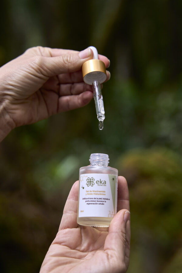 Gel de Niacinamida y Ácido Hialurónico